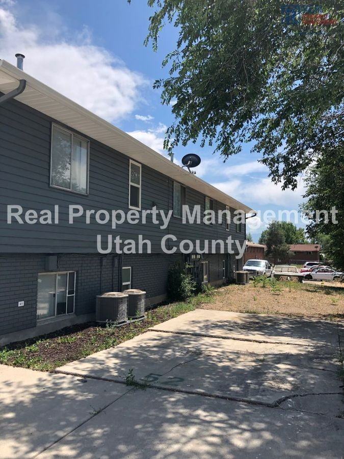 1052 S Ellen Cir - Photo 2 of 17