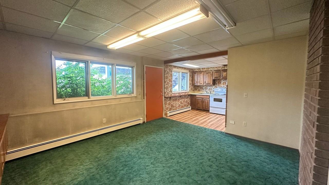 2591 Riverview Dr - Photo 6 of 19