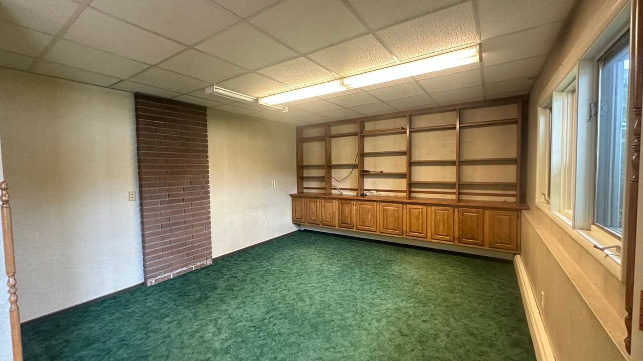 2591 Riverview Dr - Photo 7 of 19