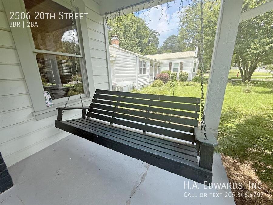 2506 20th St - Photo 3 of 16