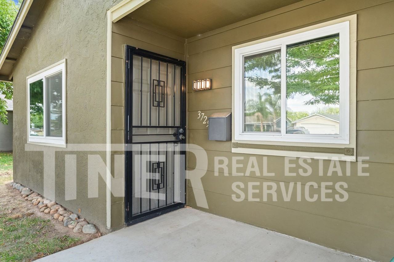 3729 Moonbeam Dr - Photo 6 of 23