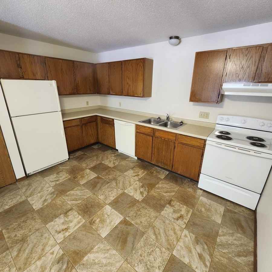 851 Driftwood Dr #1 - Photo 4 of 27