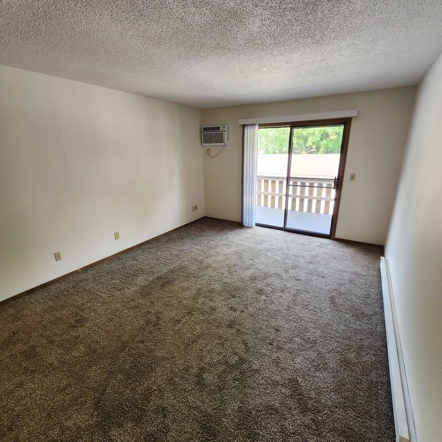 851 Driftwood Dr #1 - Photo 5 of 27