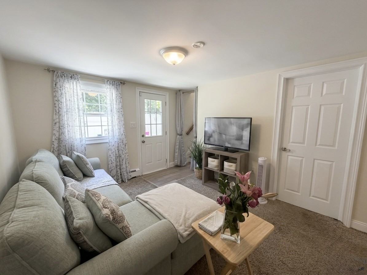 72 Dartmouth St #1 - Photo 4 of 23