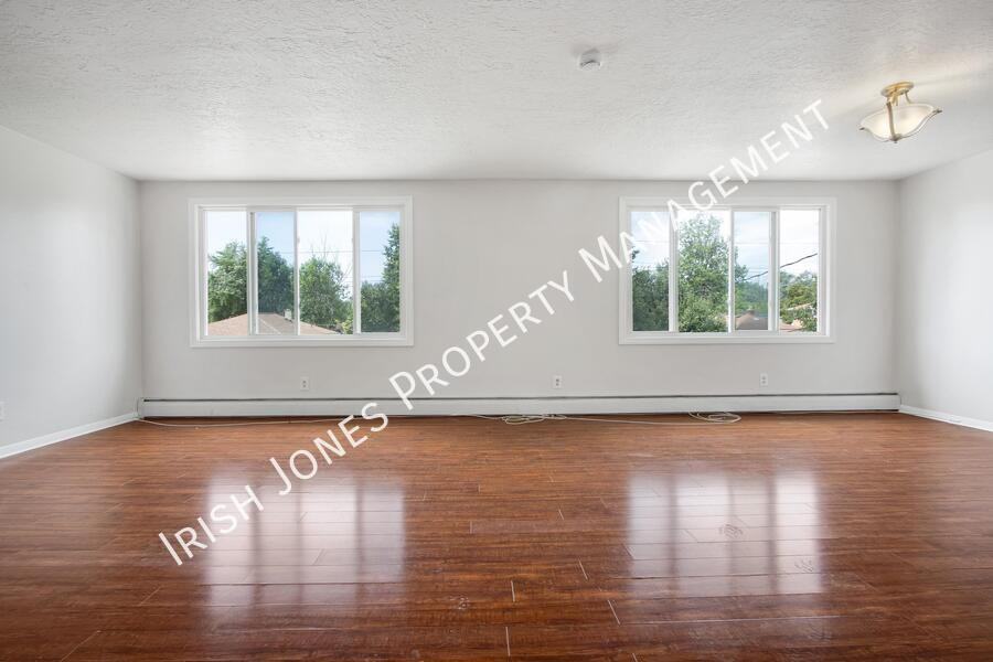 425 Callodine Ave #2 - Photo 2 of 17