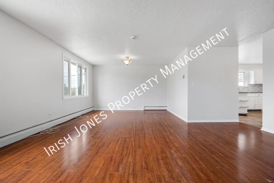 425 Callodine Ave #2 - Photo 3 of 17
