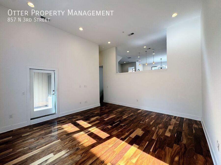 857 N 3rd St - Photo 5 of 50