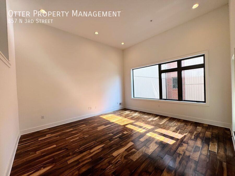 857 N 3rd St - Photo 6 of 50