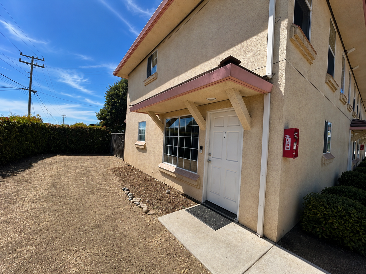1440 El Toro Dr - Photo 2 of 4