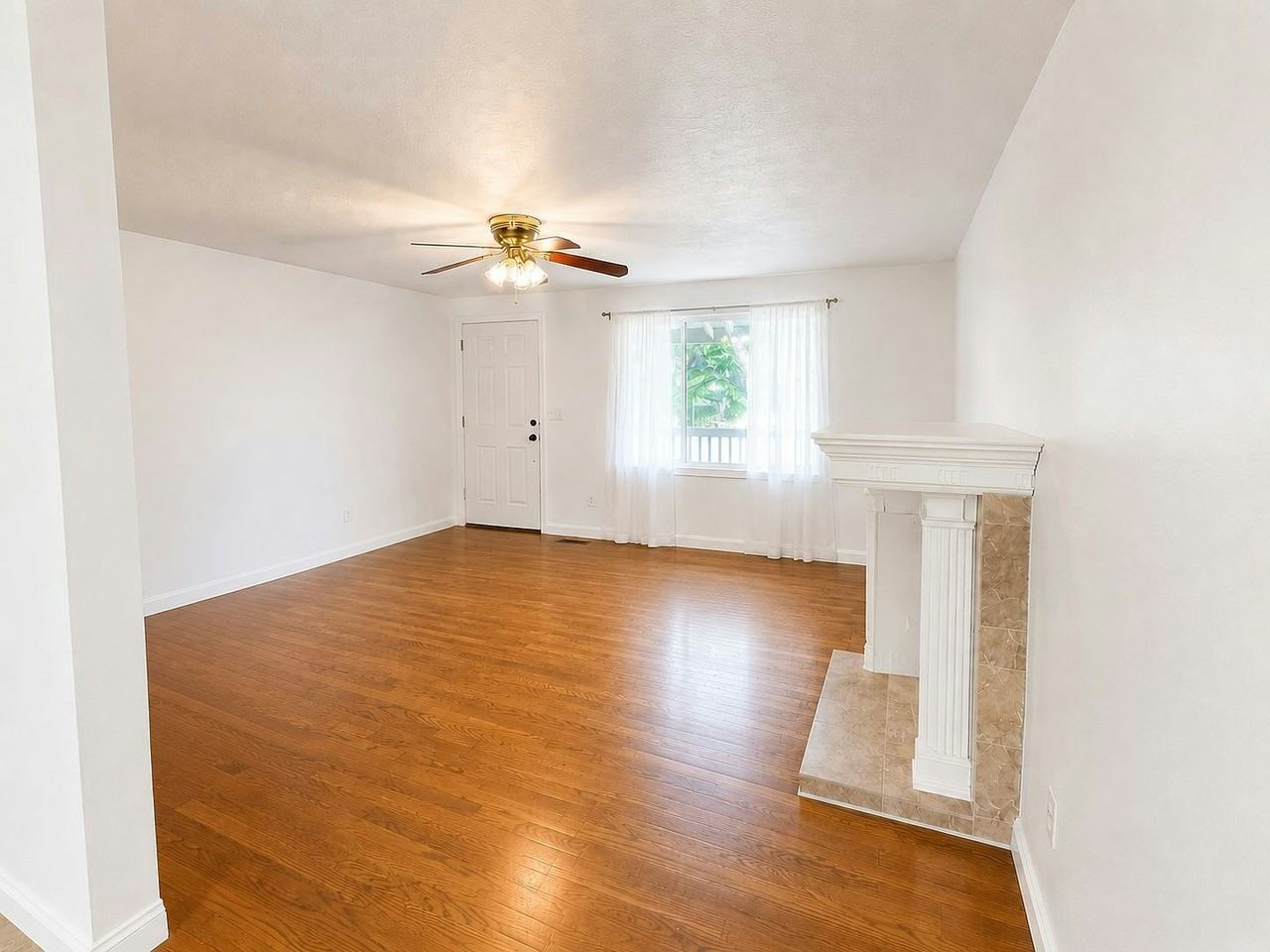 15506 Northeast 32nd Street - Photo 3 of 14