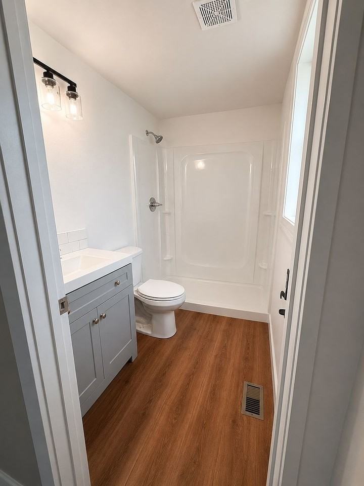 15506 Northeast 32nd Street - Photo 7 of 14