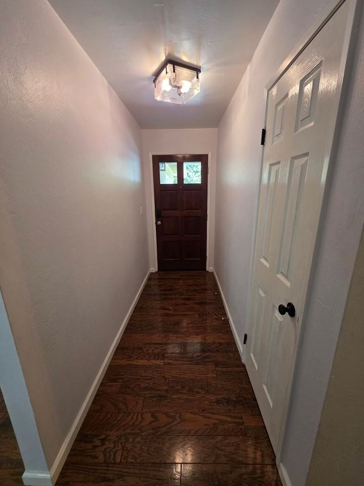 1331 W Mary Ct - Photo 4 of 21