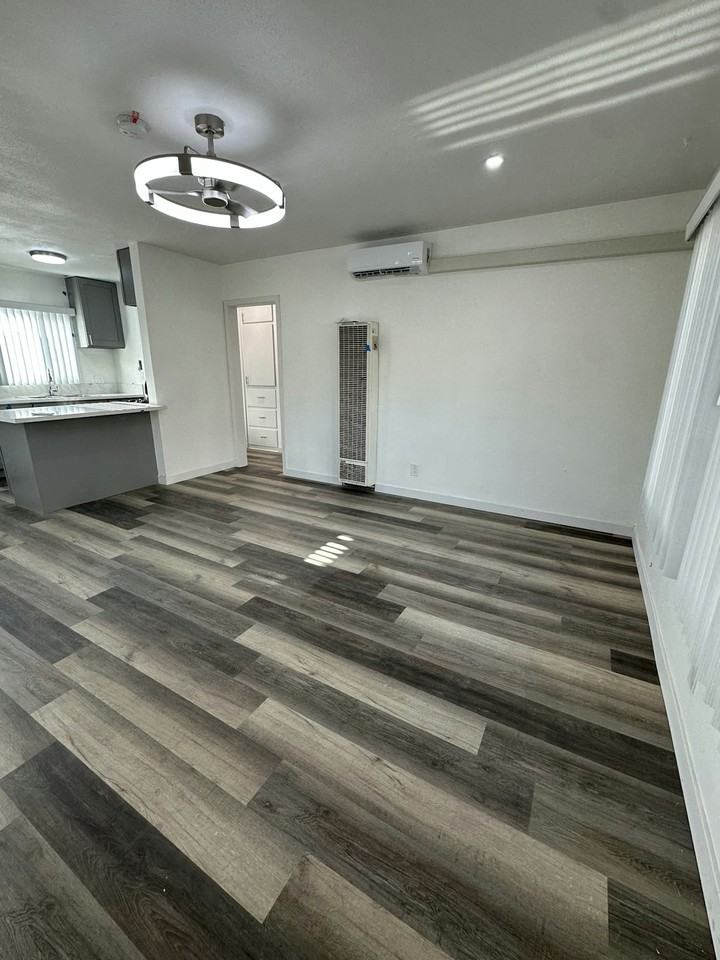 7944 Comstock Avenue, Unit B - Photo 7 of 15