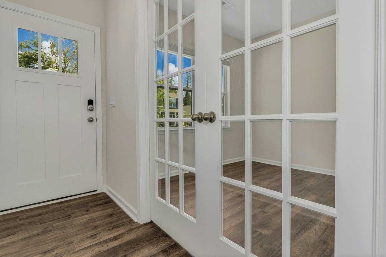 136 Ashelyn Park Drive - Photo 6 of 48