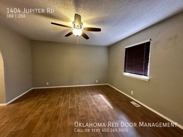 1404 Jupiter Rd - Photo 5 of 18