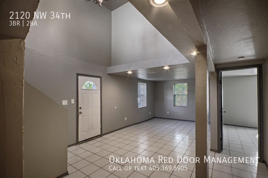 2120 Nw 34th St - Photo 3 of 10