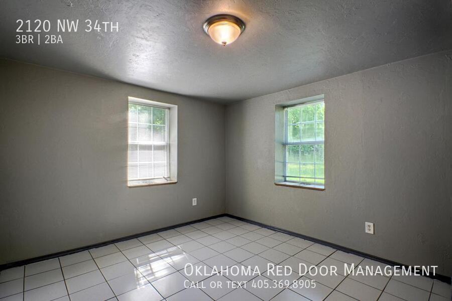 2120 Nw 34th St - Photo 6 of 10