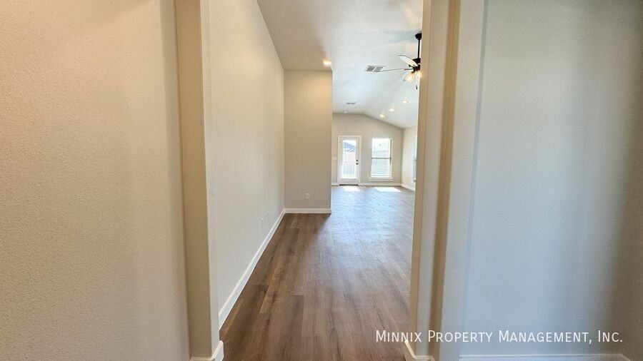 2120 Kokomo Ave - Photo 3 of 39