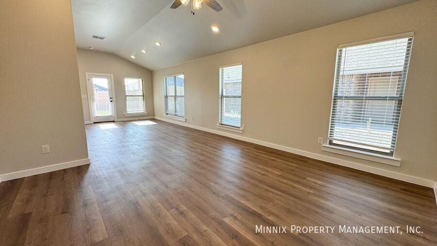 2120 Kokomo Ave - Photo 4 of 39