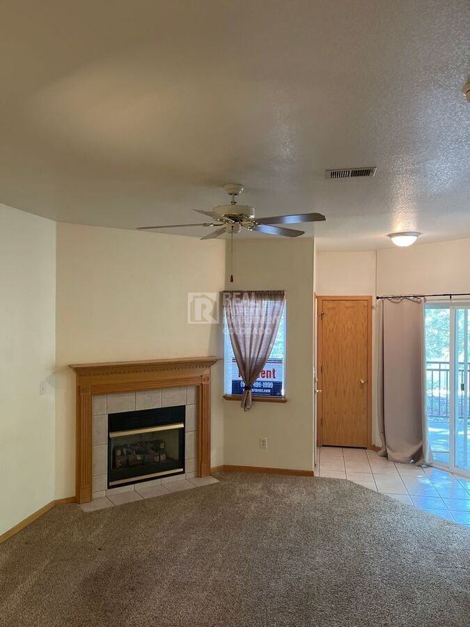 950 52nd Avenue Ct #H2 - Photo 3 of 12