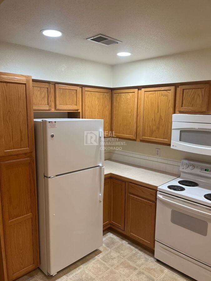 950 52nd Avenue Ct #H2 - Photo 6 of 12