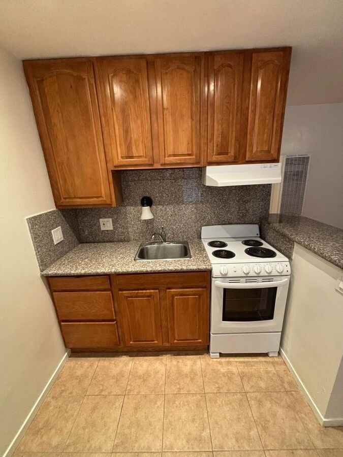 414 Staten Ave #3C