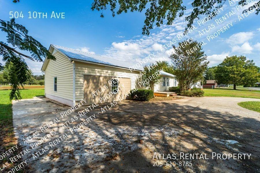 504 10th Ave - Photo 2 of 26