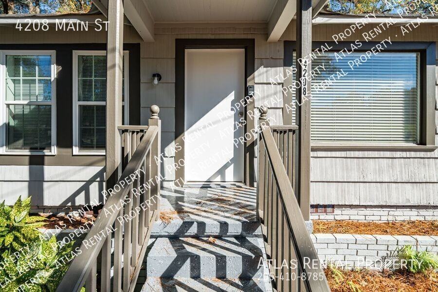 4208 Main St - Photo 4 of 18
