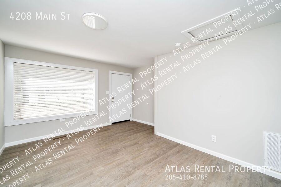 4208 Main St - Photo 7 of 18
