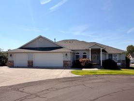 106 Prestwick Ln - Photo 1 of 1
