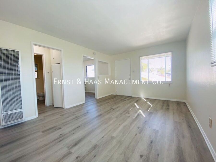 1442 1/2 E 4th St - Photo 3 of 8