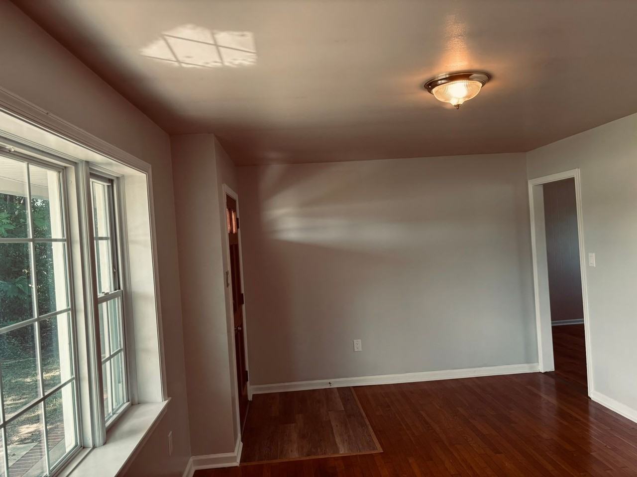 2209 Courthouse Rd - Photo 3 of 27