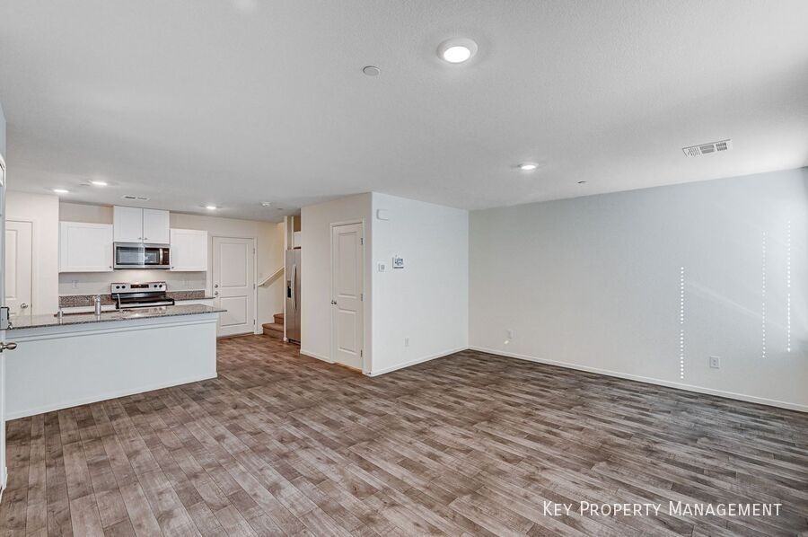 7965 Whisper Words Ave - Photo 2 of 18
