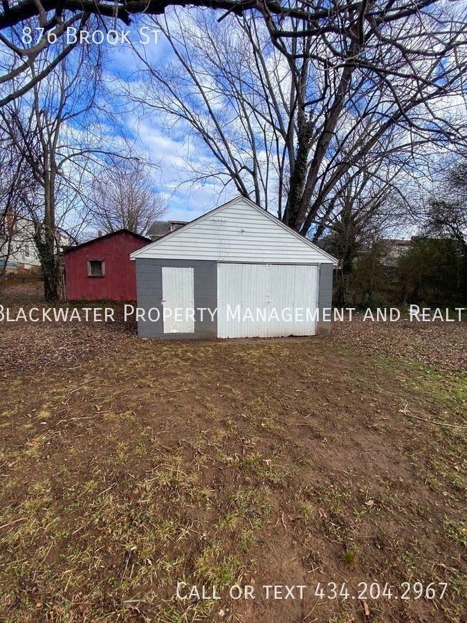 876 Brook St - Photo 7 of 7