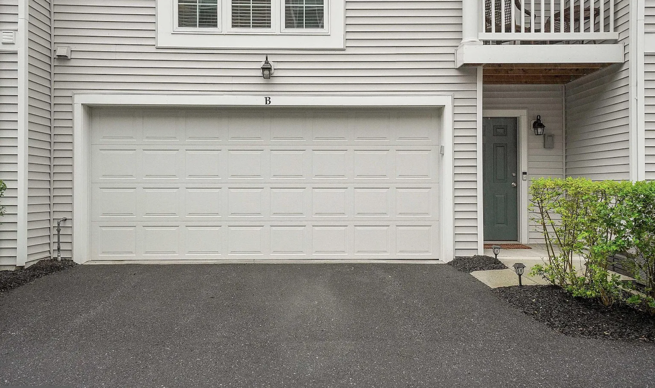 3005 Meridian Commons - Photo 4 of 32