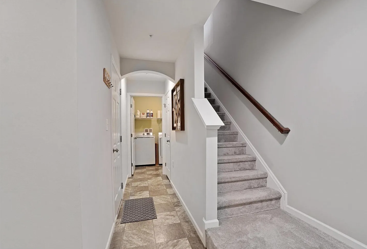 3005 Meridian Commons - Photo 7 of 32