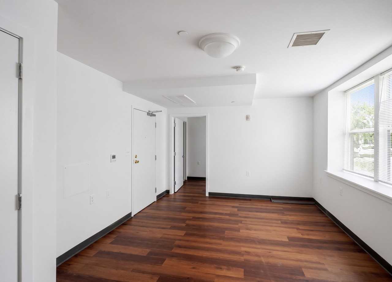 506 North 52nd St, - Photo 4 of 18
