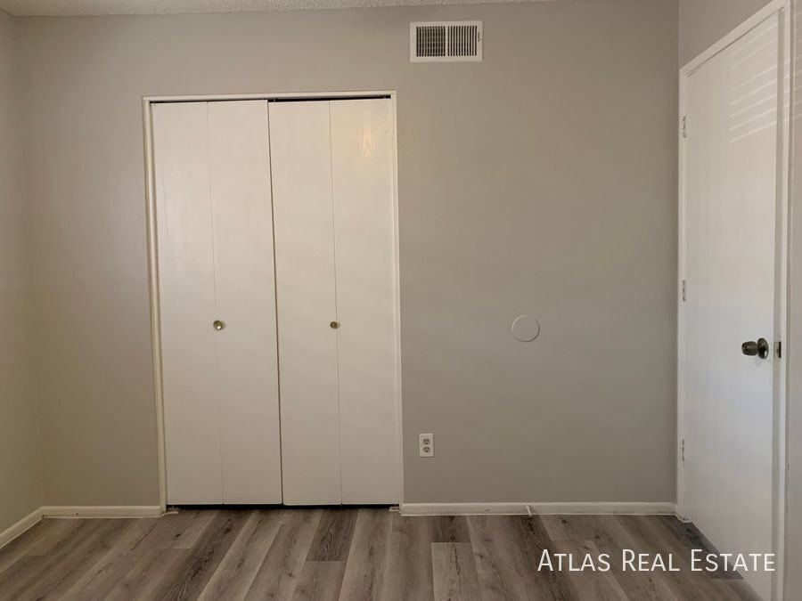 2014 N Hunt Cir #102 - Photo 3 of 10