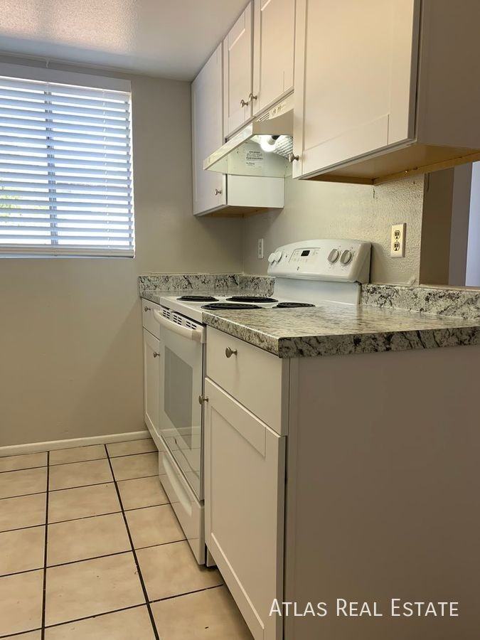 2014 N Hunt Cir #102 - Photo 7 of 10