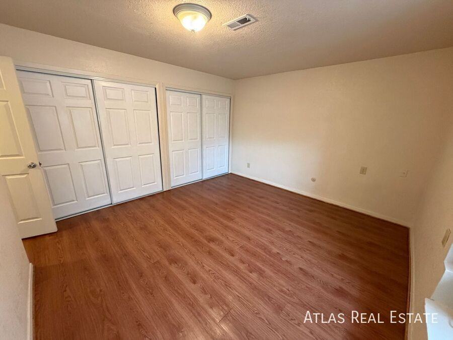 1075 Holli Springs Ln #B - Photo 5 of 10