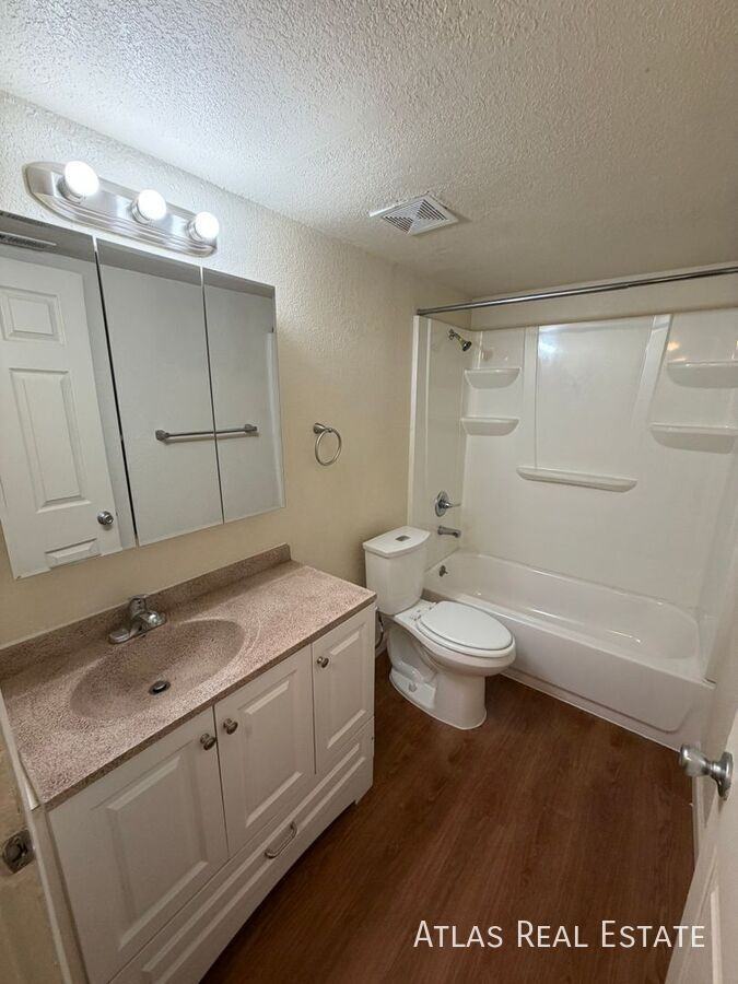 1075 Holli Springs Ln #B - Photo 6 of 10