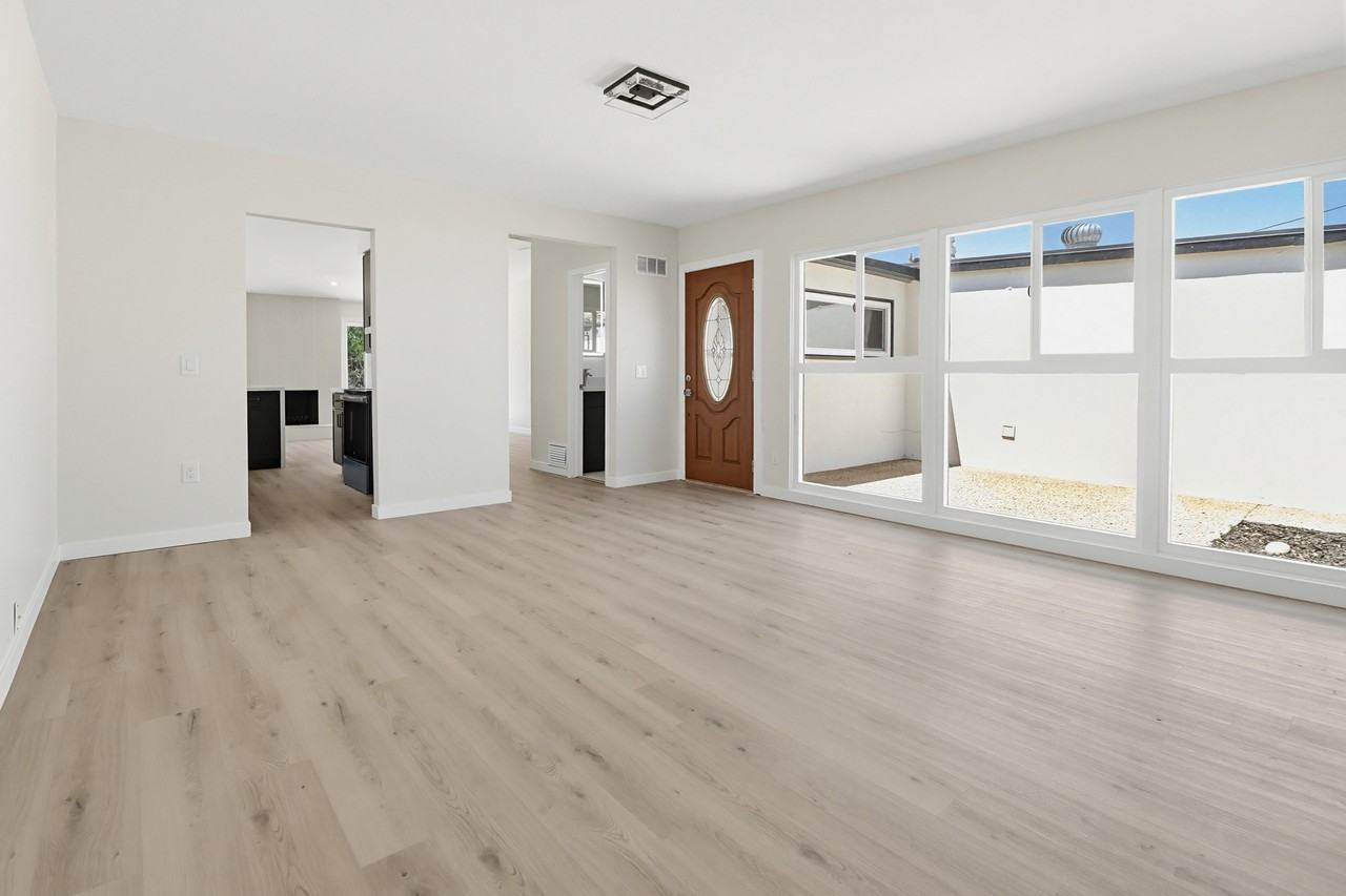 6234 Crawford St #1 - Photo 3 of 10