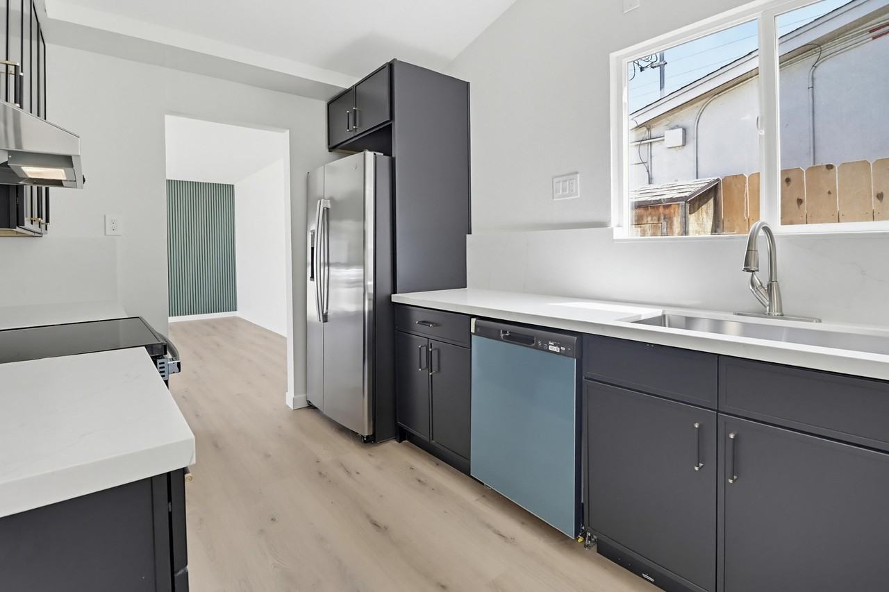 6234 Crawford St #1 - Photo 4 of 10
