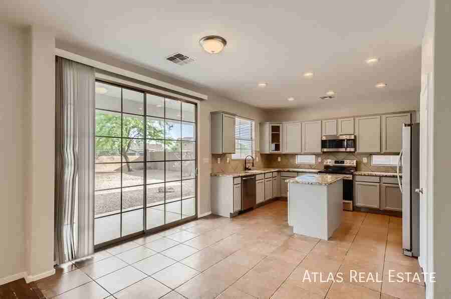 16059 W Pima St - Photo 6 of 32