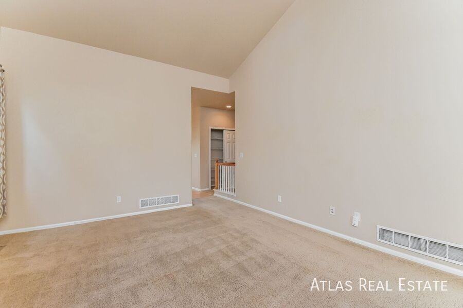 4525 Crow Creek Dr - Photo 2 of 21