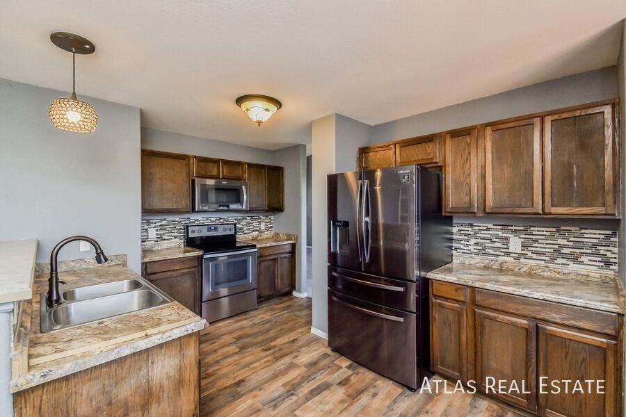 3340 Cowhand Dr - Photo 6 of 21