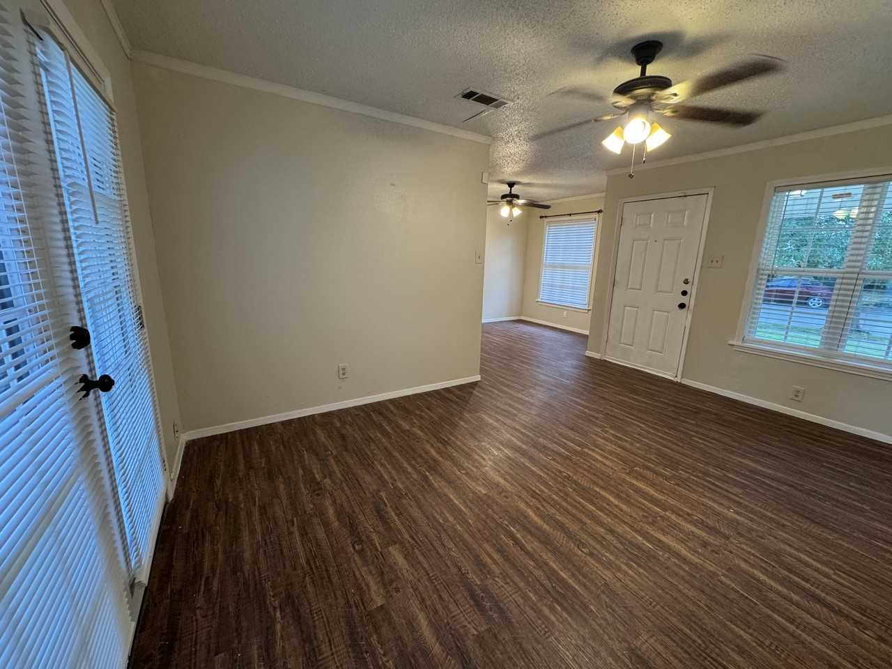 2713 Halbert St #1 - Photo 3 of 8