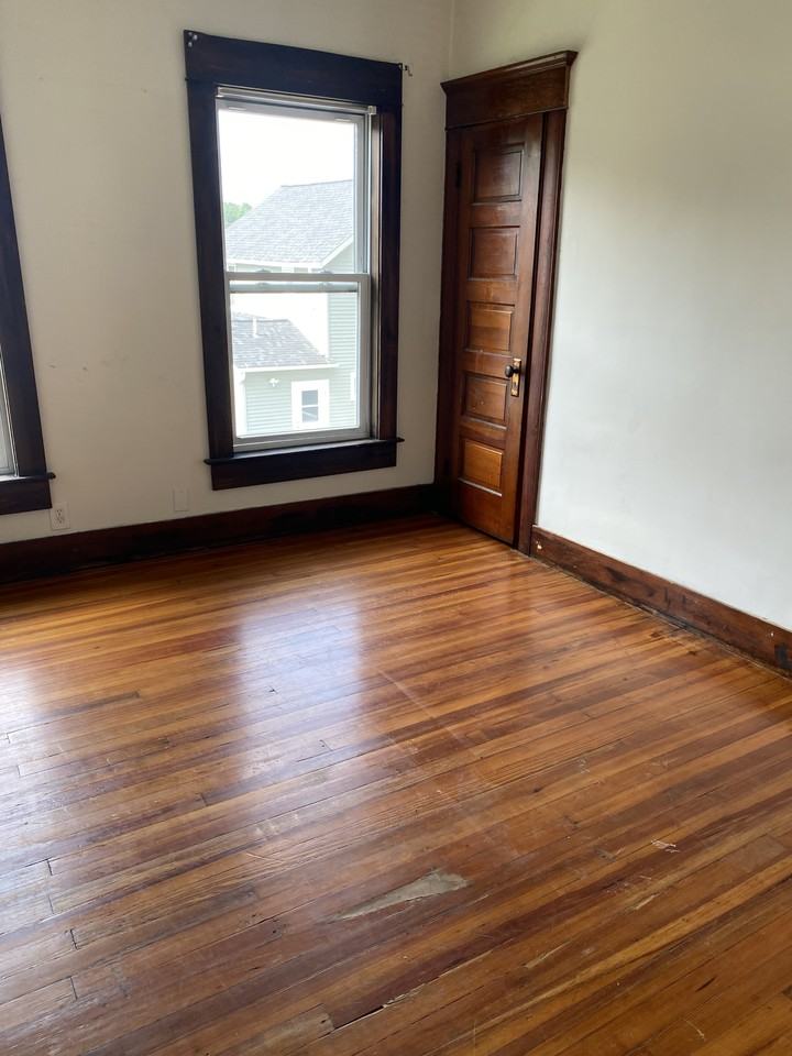 132 Cherry St - Photo 2 of 11