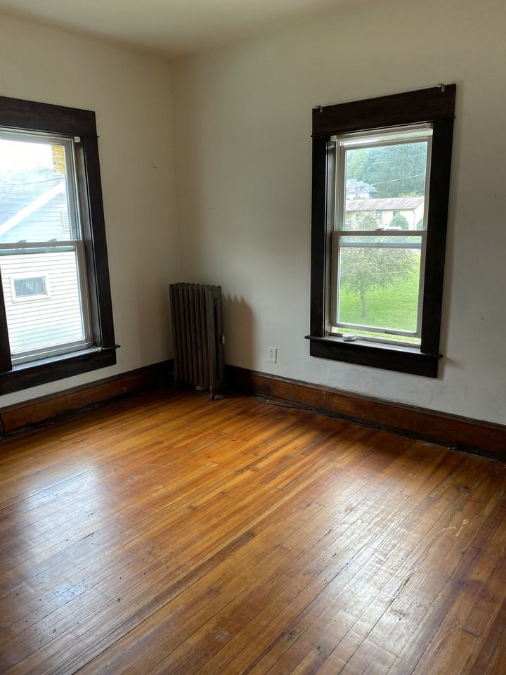 132 Cherry St - Photo 6 of 11