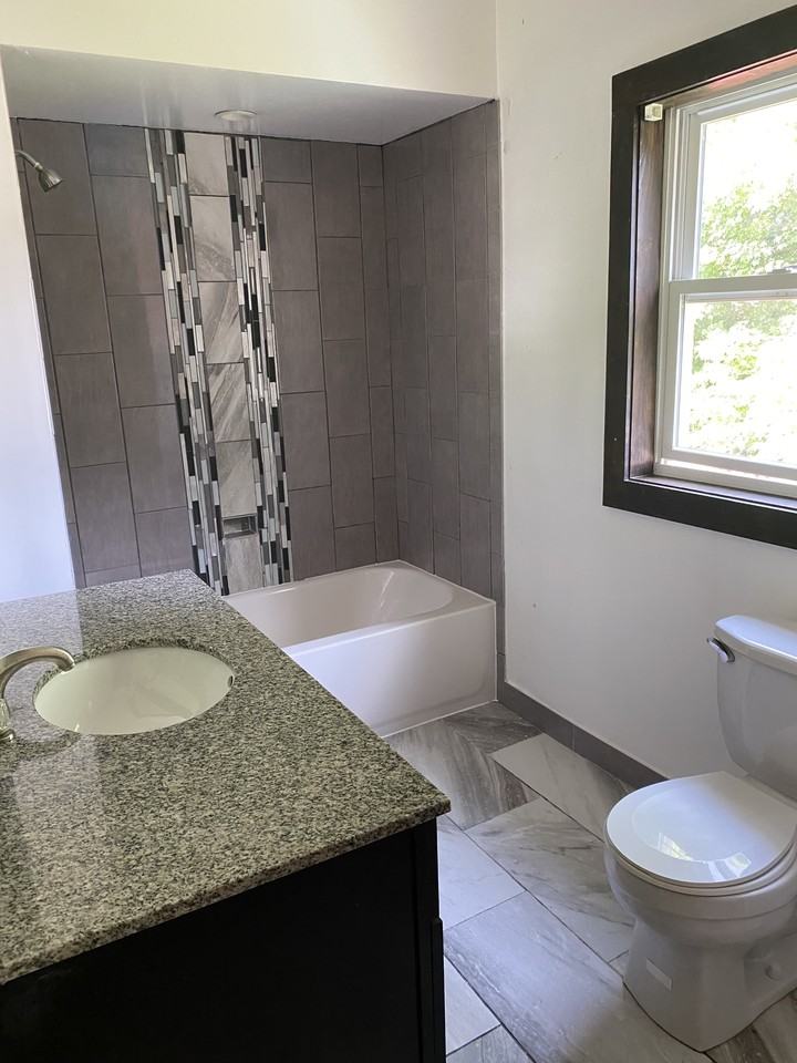 132 Cherry St - Photo 7 of 11